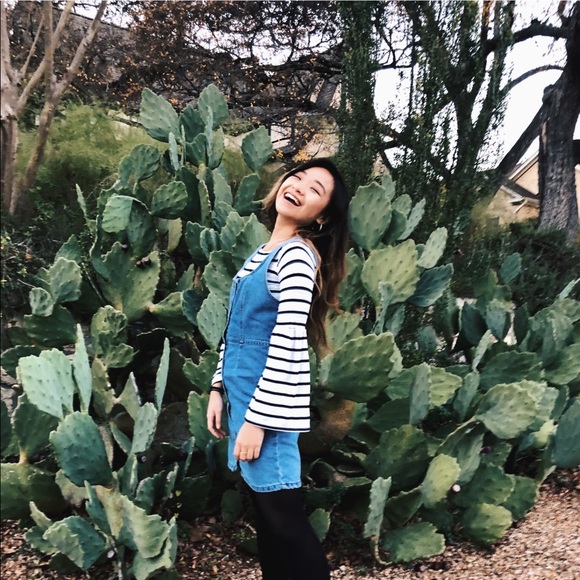 Meet your Posher, Clarisa - Picture 3 of 3